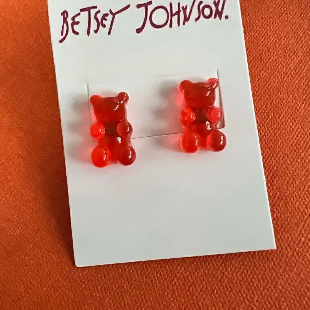 ❤️ Betsey Johnson delicious red gummy bear stud earrings ❤️